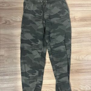 joggers / sweatpants